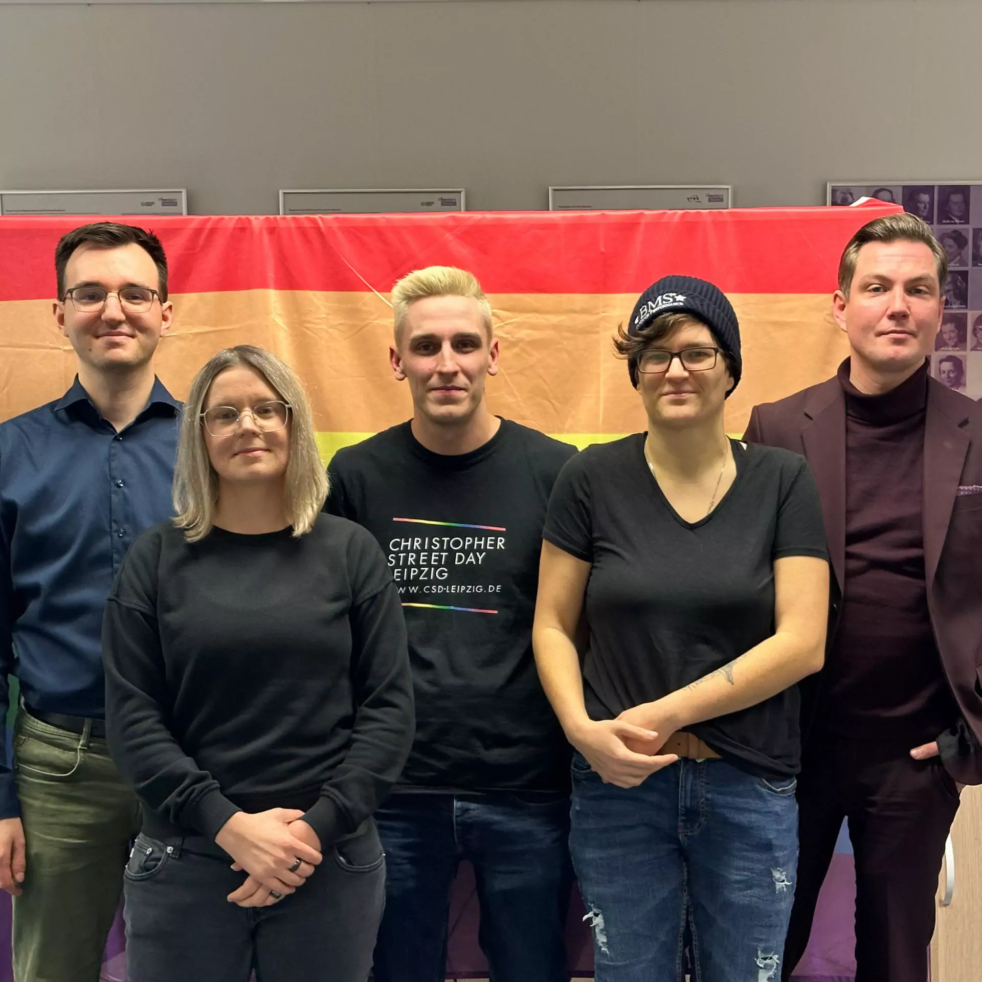 Gruppenfoto des Gründungsvorstandes des CSD Leipzig e.V.